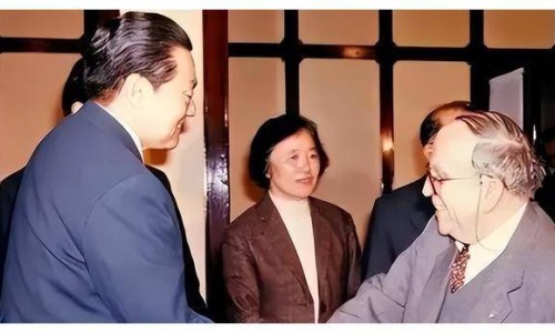 孕妇晚期肚皮上长毛正常吗-孕妇晚期肚皮上长毛网 - 孕晚期肚子长毛是怎么回事,孕妇肚皮上长毛与生男生女有关吗